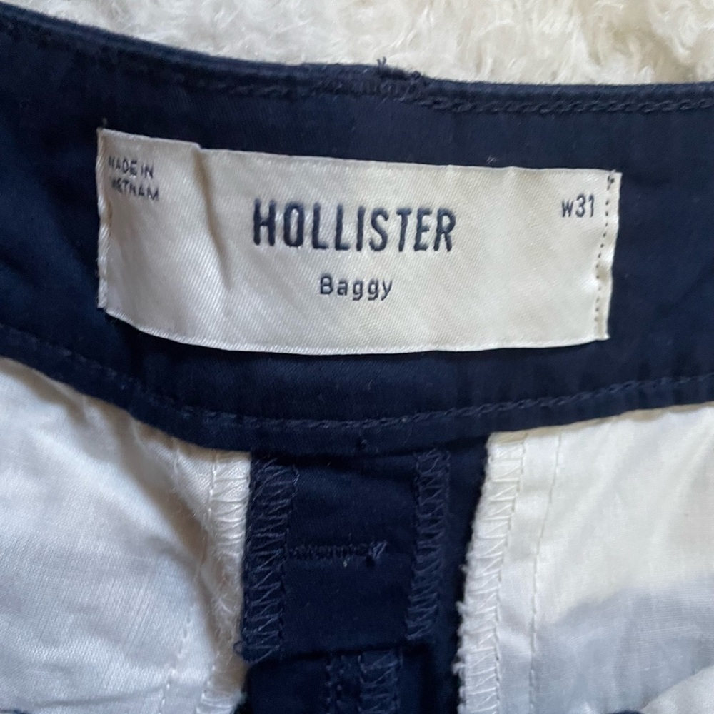 Hollister Men's Dark Blue Flat Front Shorts - Picture 2 of 12
